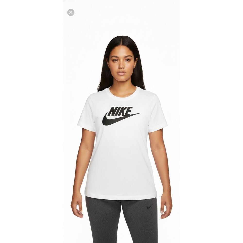 13.  Nike  Curvy Tee NWT  Essentials Logo Short Sleeve T-Shirt White